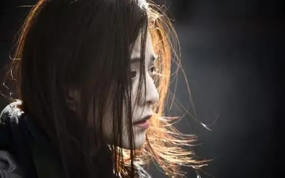 《她离奇消失后》：闺蜜大佬黑化，悬疑反转惊悚来袭！